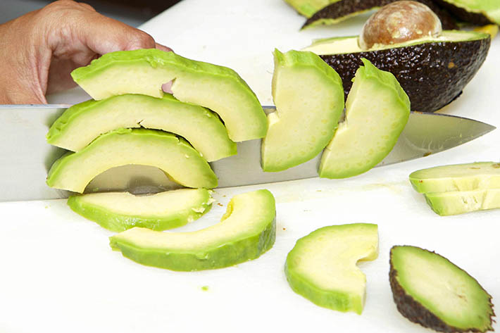 TARTAR DE MANGO Y AGUACATE PASO 2